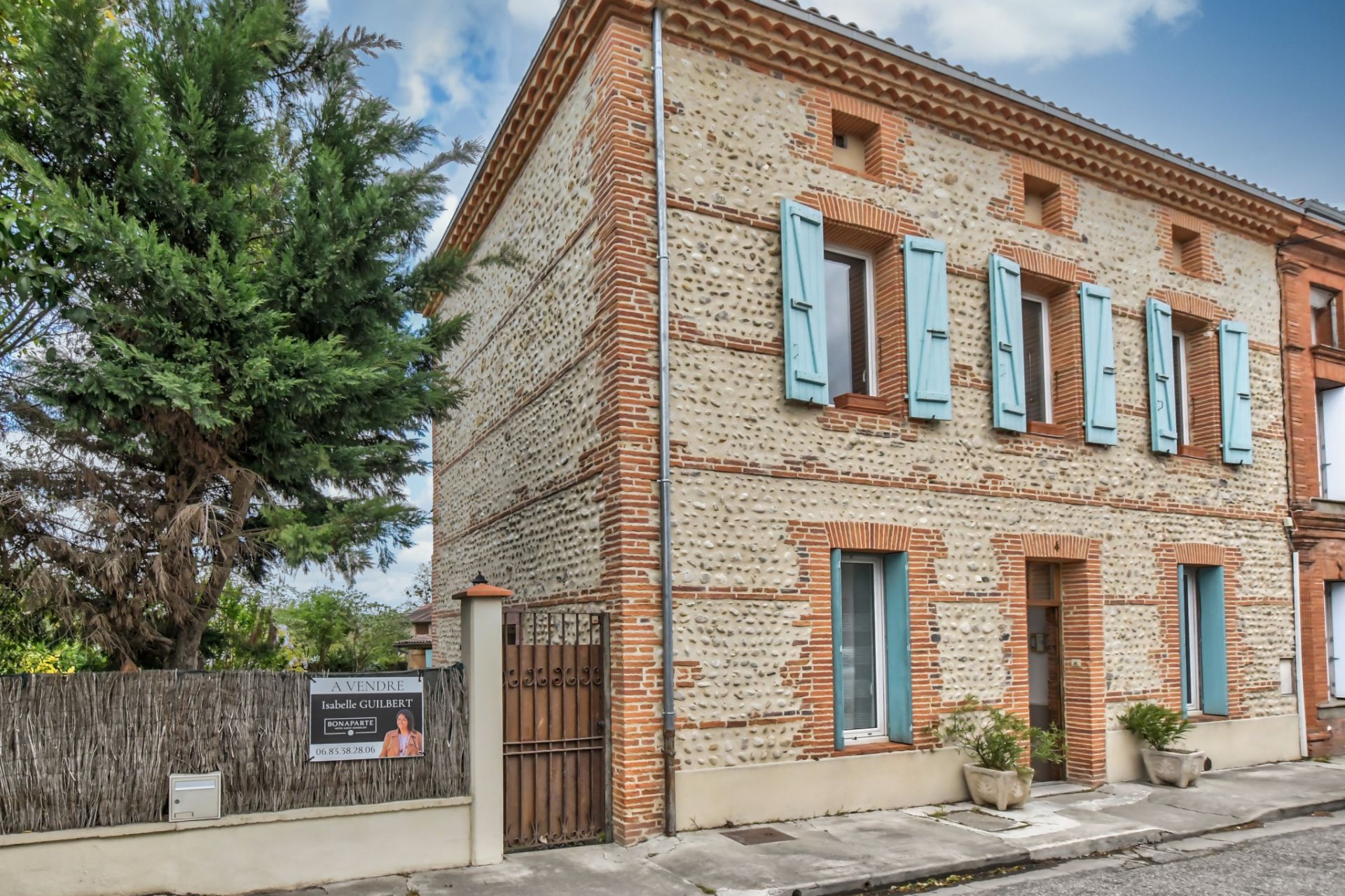 house 6 Rooms for sale on Mazères (09270)