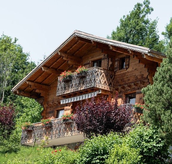 chalet 10 Rooms for sale on Arâches-la-Frasse (74300)