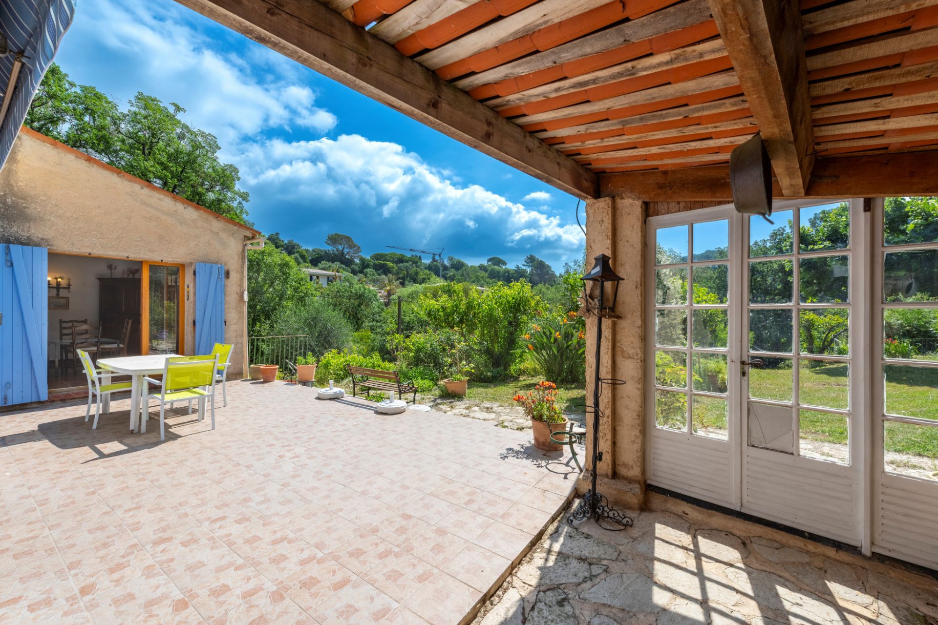 house 5 Rooms for sale on Mougins (06250)