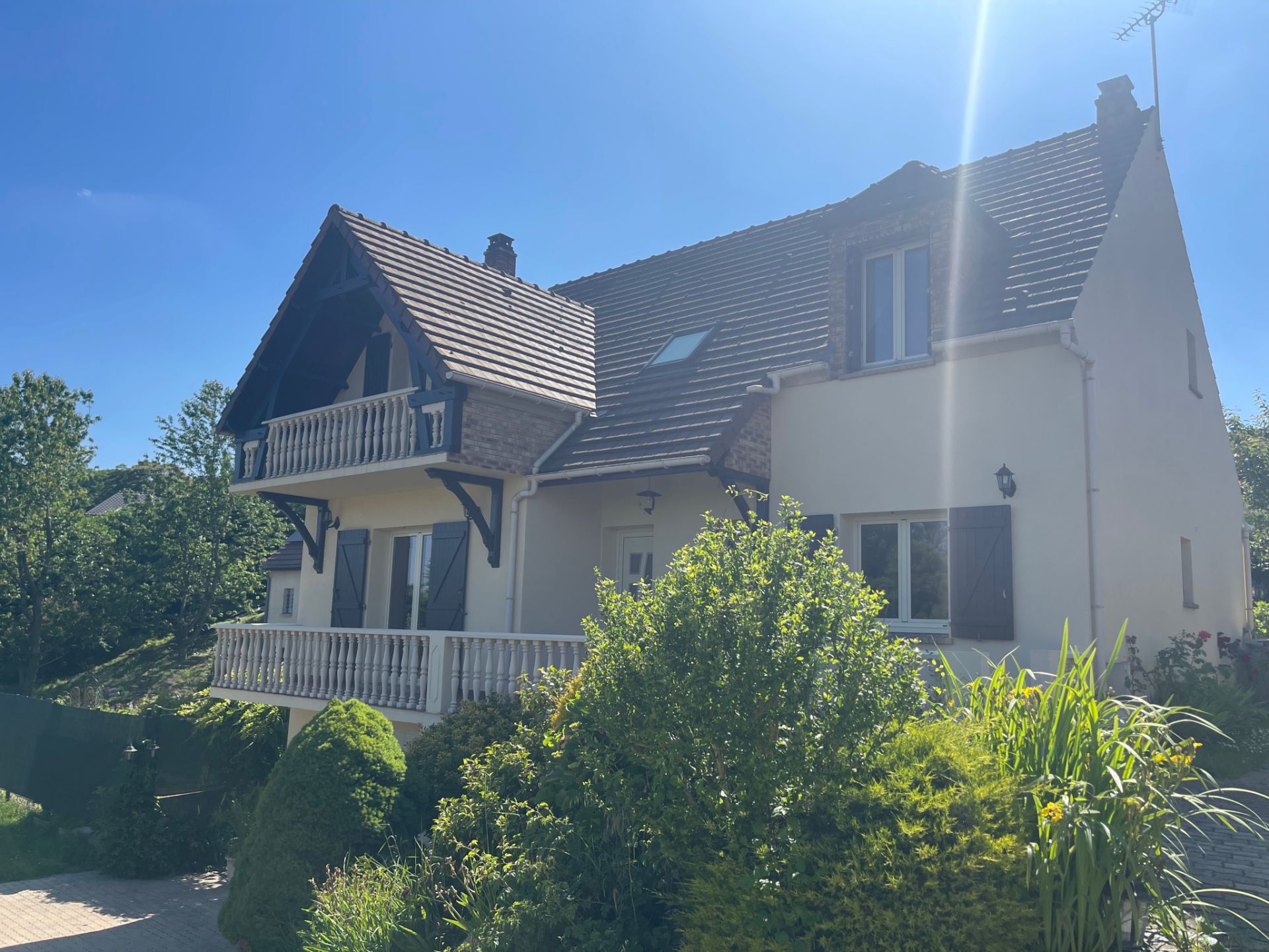 house 6 Rooms for sale on Dammartin-en-Goële (77230)