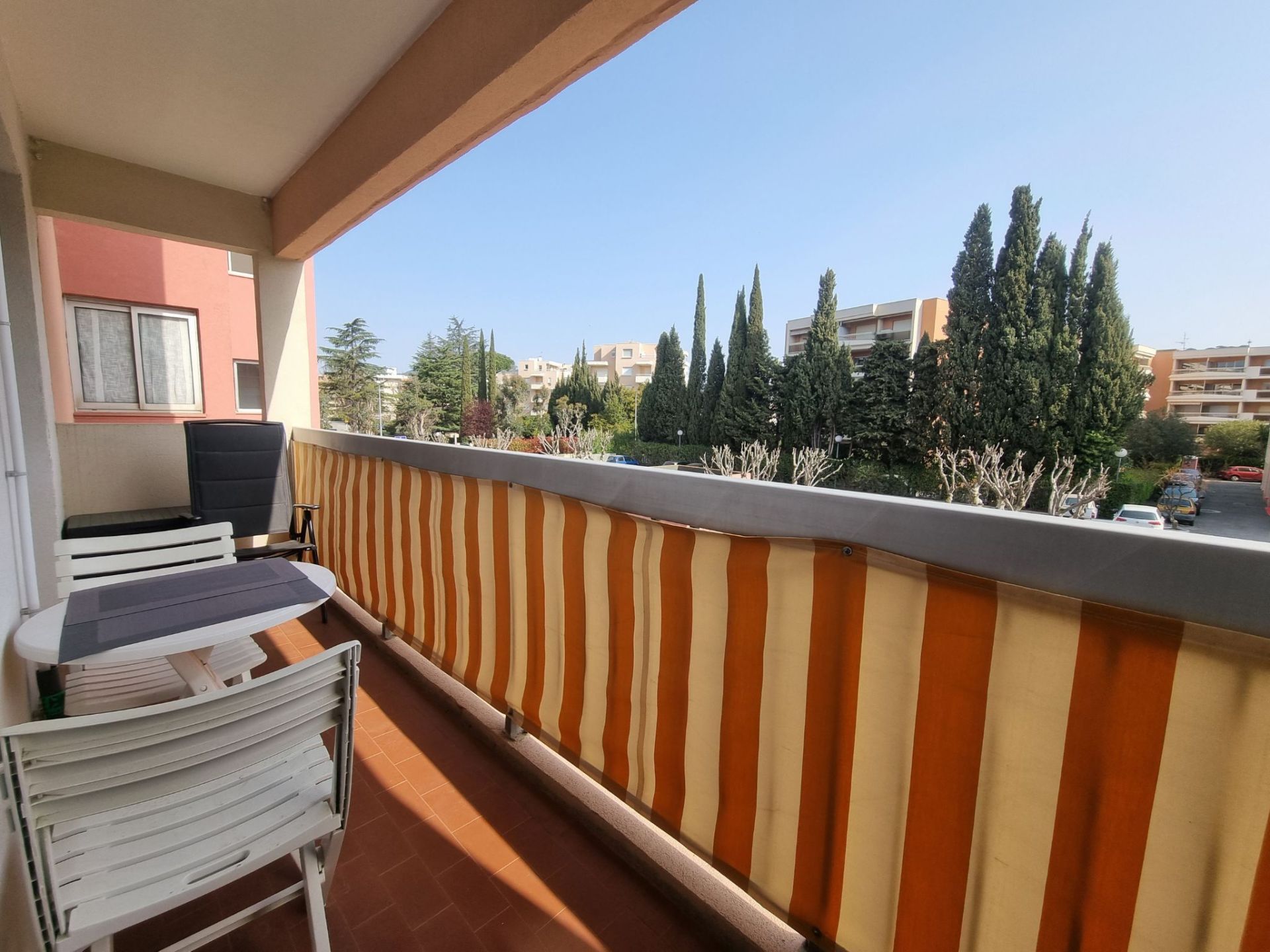 apartment 1 room for sale on Sainte-Maxime (83120)