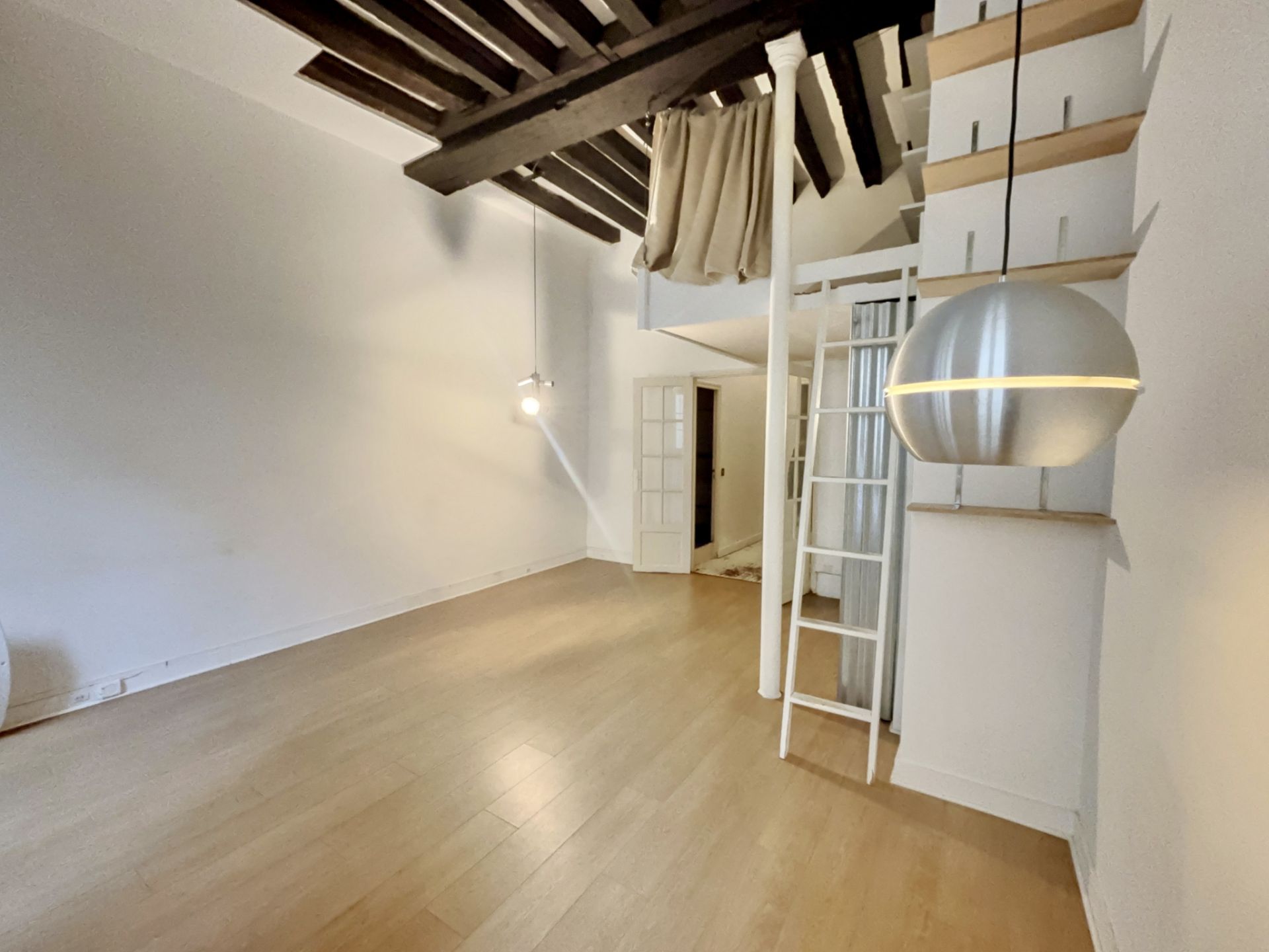 apartment 1 room for sale on Paris (75004)