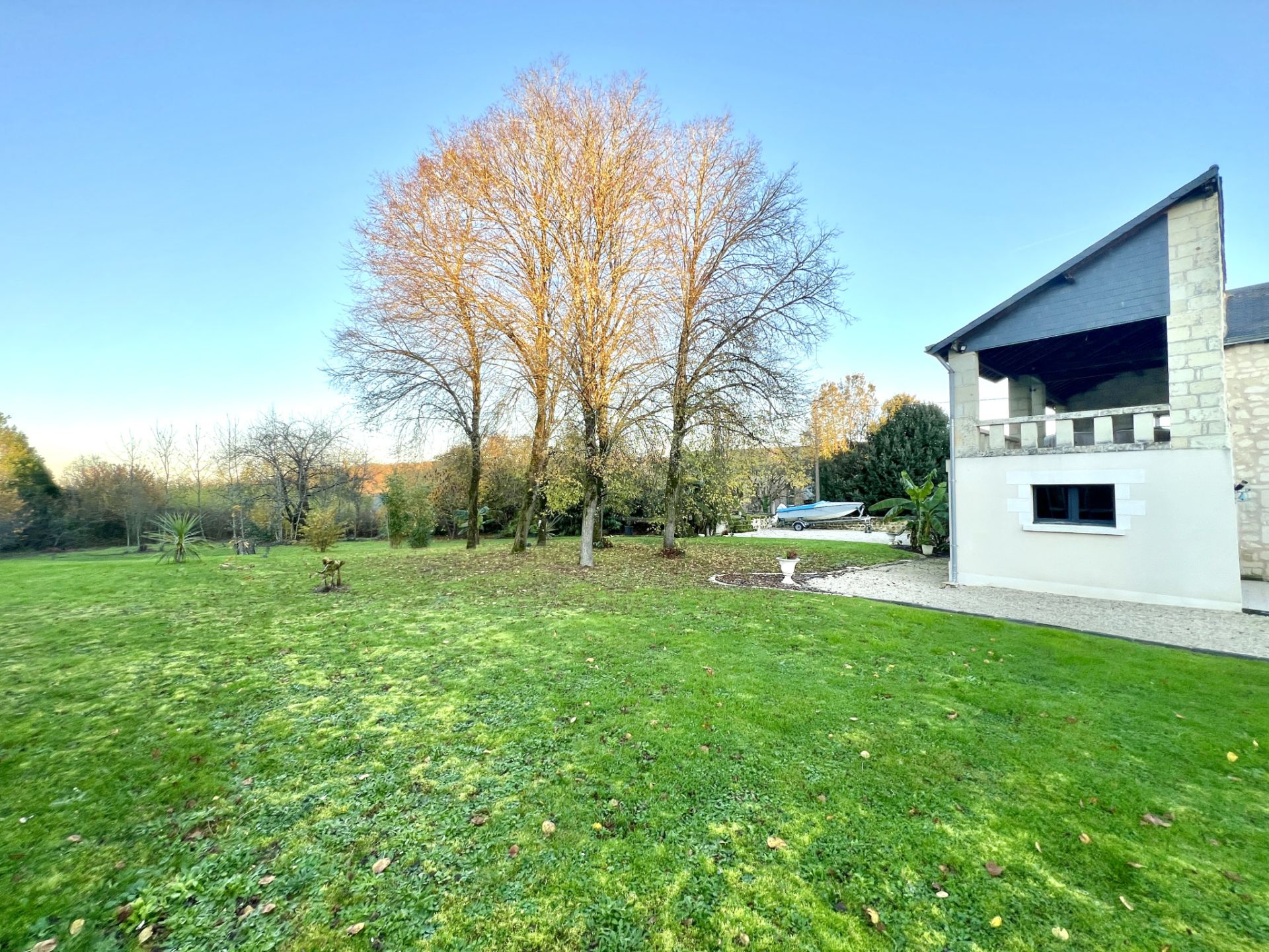 house 12 Rooms for sale on Fontevraud l'Abbaye (49590)