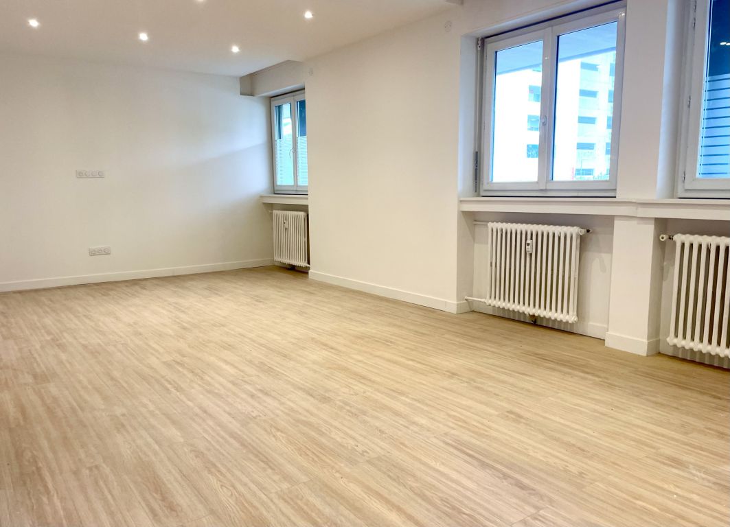 apartment 5 Rooms for sale on Grenoble (38000) - See details