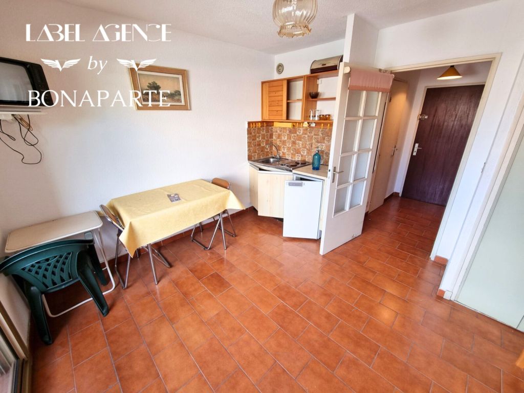 apartment 1 room for sale on Sainte-Maxime (83120) - See details